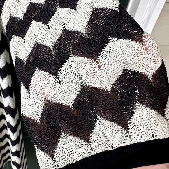 Gorgeous Sz S Whimsigoth Black and Cream Lace Dress with Full Lining Corpgoth - Picture 4 of 6